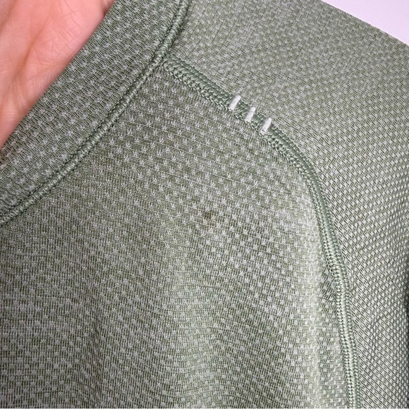 LULULEMON Men’s Metal Vent Tech Long Sleeve Shirt - Picture 4 of 7